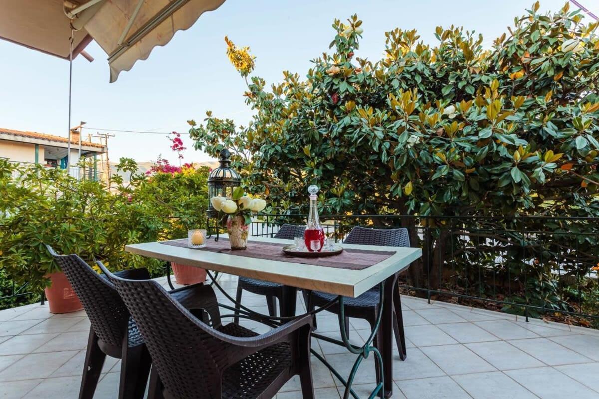 Stylish Seaside Home - Fully Equipped, Big Terrace Kalamata Zewnętrze zdjęcie